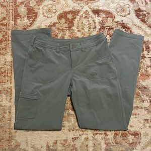 The North Face Women’s Olive Cargo Pants